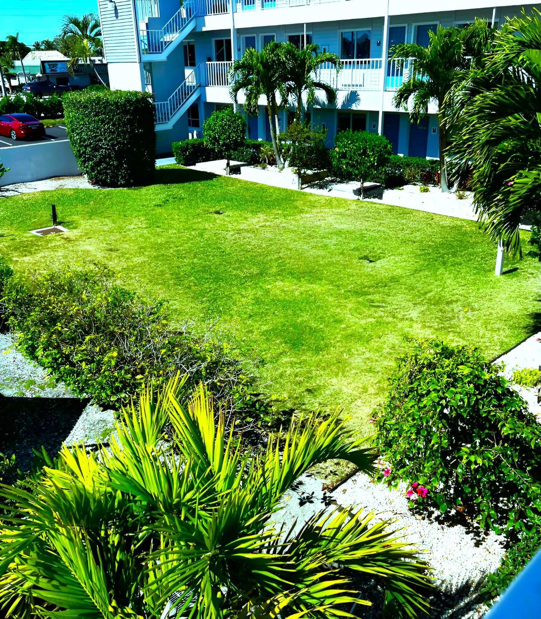 Lantern Inn & Suites - Sarasota South Bradenton Exteriör bild