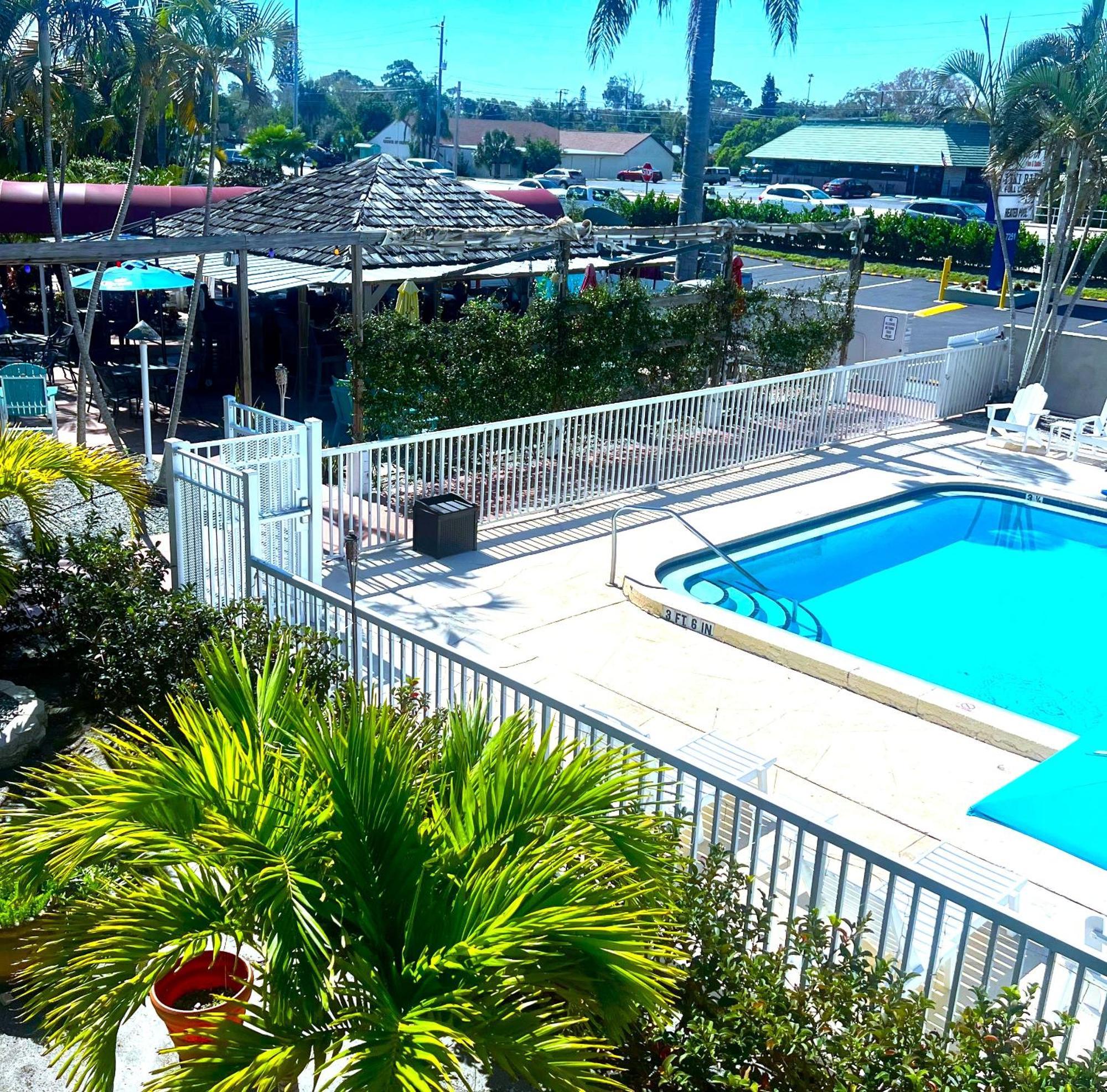 Lantern Inn & Suites - Sarasota South Bradenton Exteriör bild